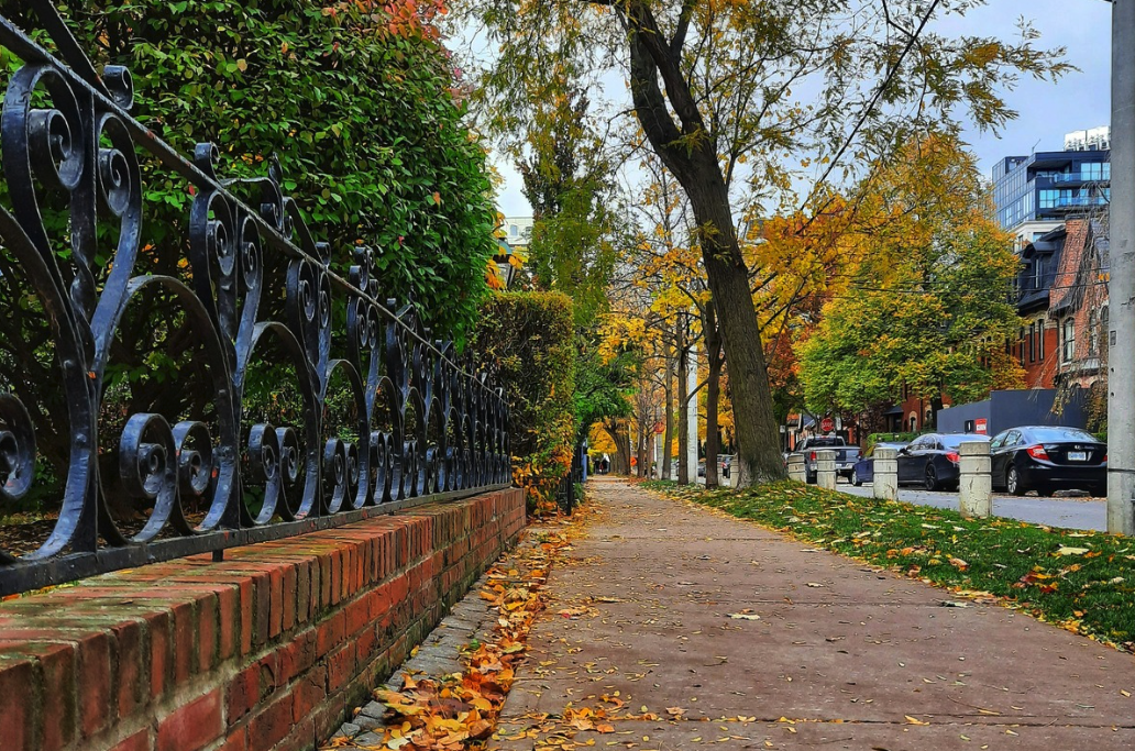 How to Choose the Right Toronto Neighbourhood for Your Lifestyle and Real Estate Goals